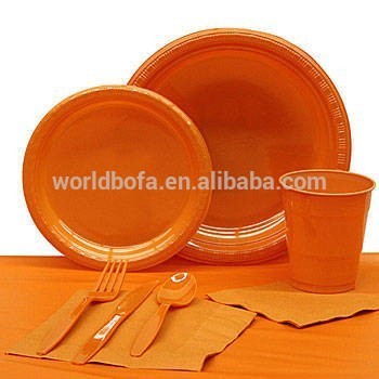 Disposable plastic picnic tableware set takeout sets